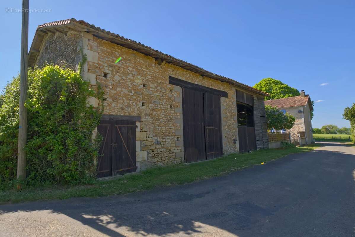 Maison à ROMAGNE