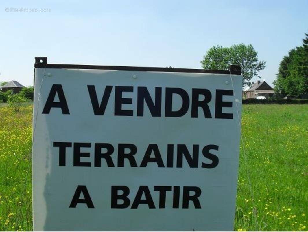 Terrain à ECOUVIEZ