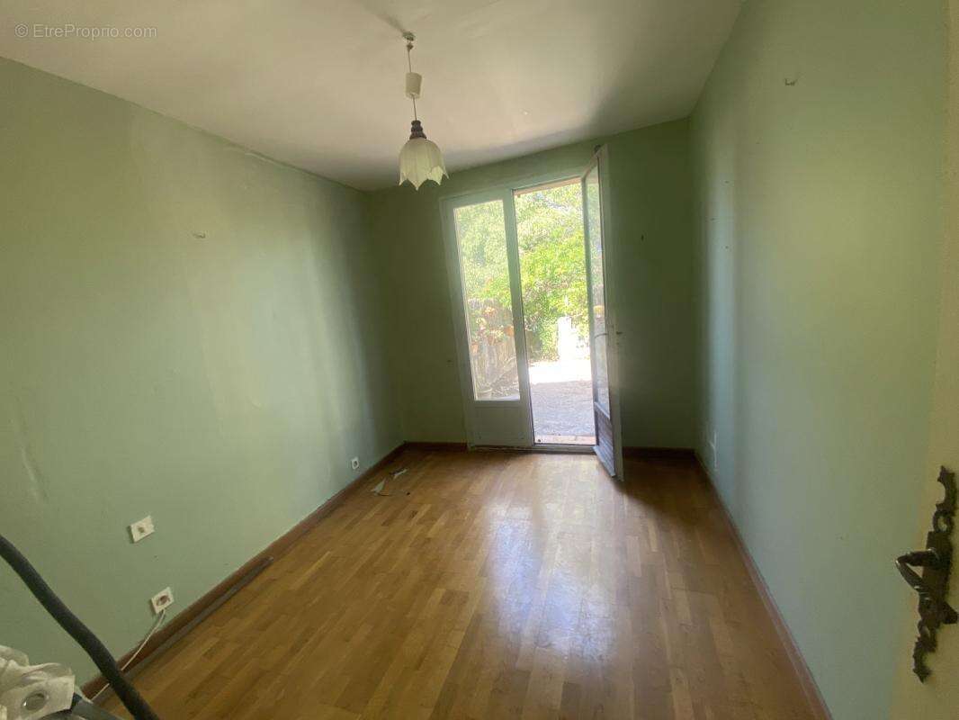 Nîmes maison plain pied 3 chambres proche centre ville - photo 5