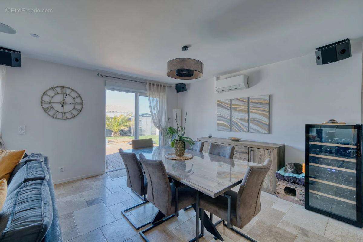 Maison moderne 95m² avec jardin et piscine à Saint-Agnant - photo 13
