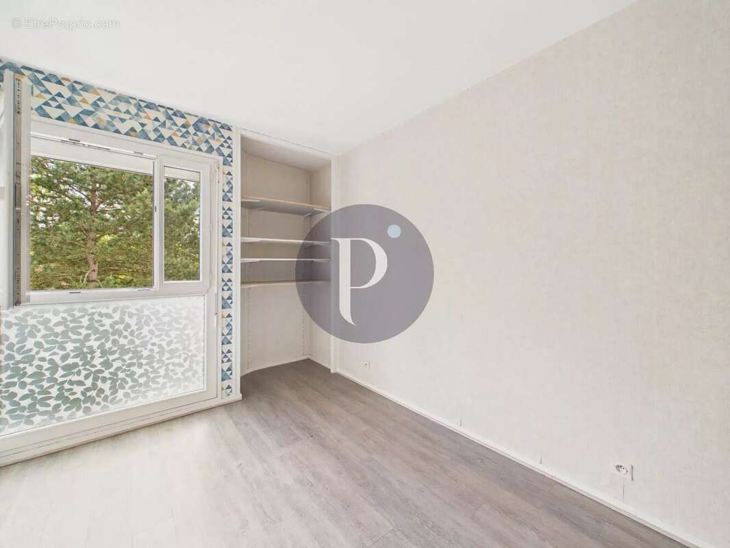 Appartement à VERRIERES-LE-BUISSON