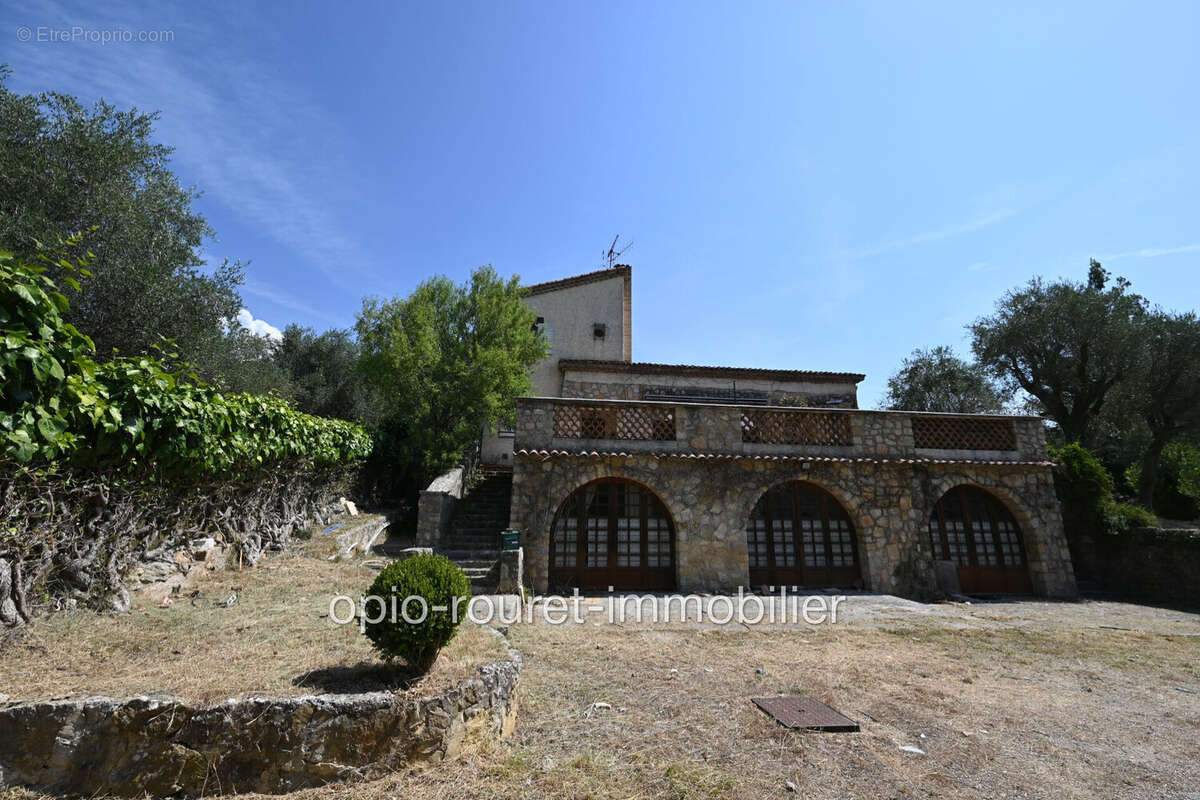 Maison à Le Rouret  - photo 2