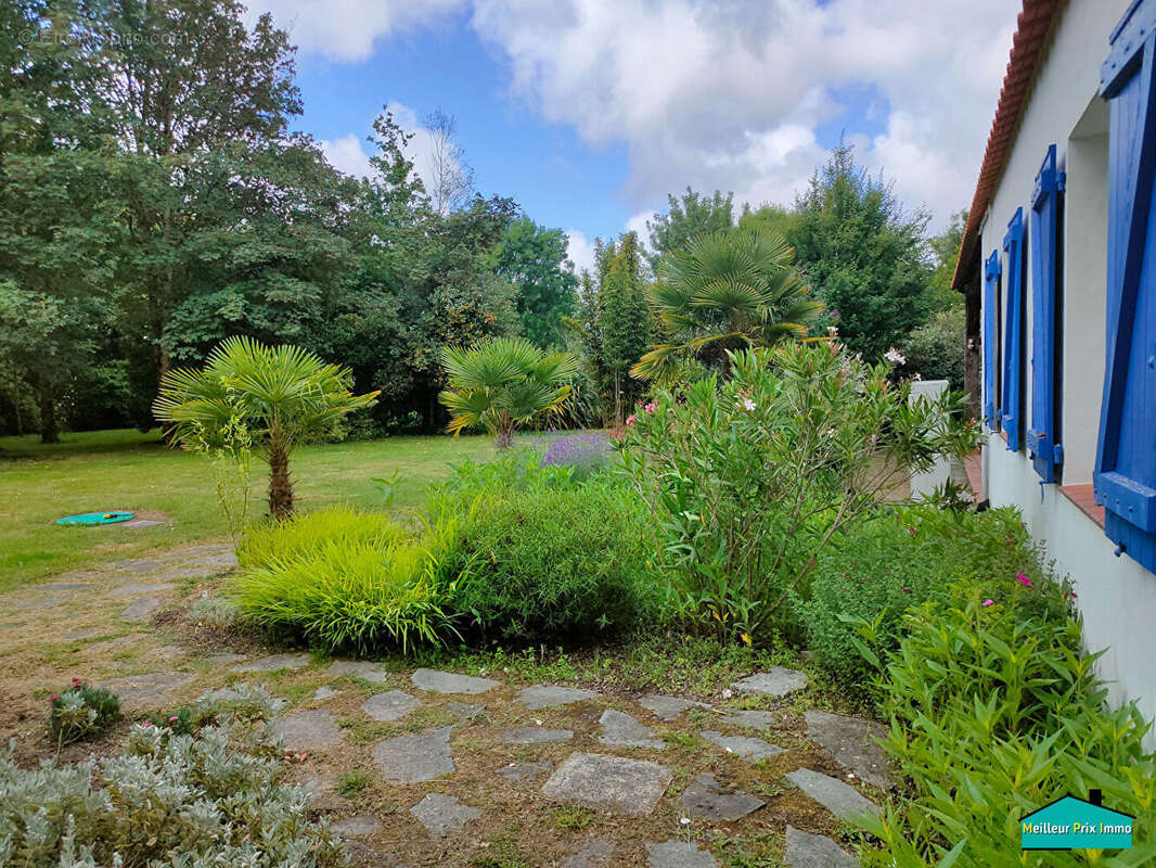 Maison à BOIS-DE-CENE