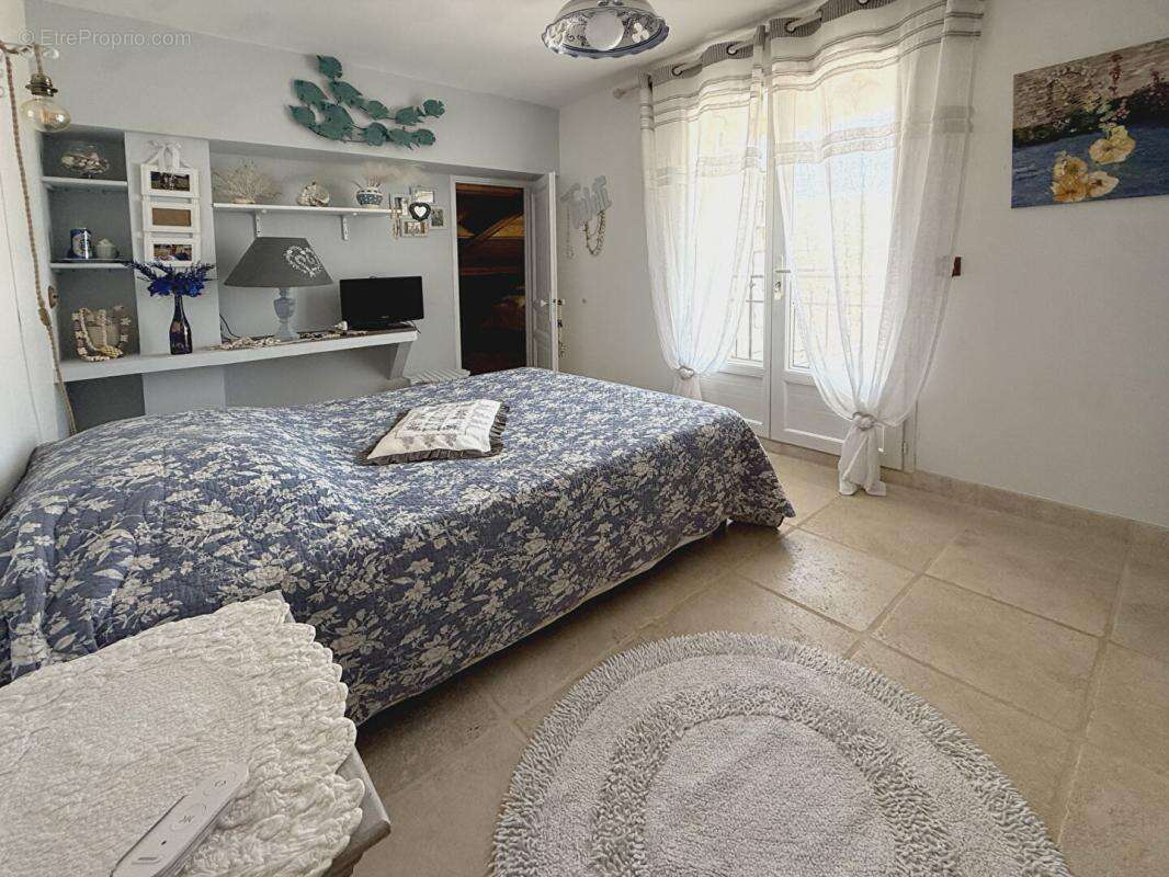 Maison à MALIJAI