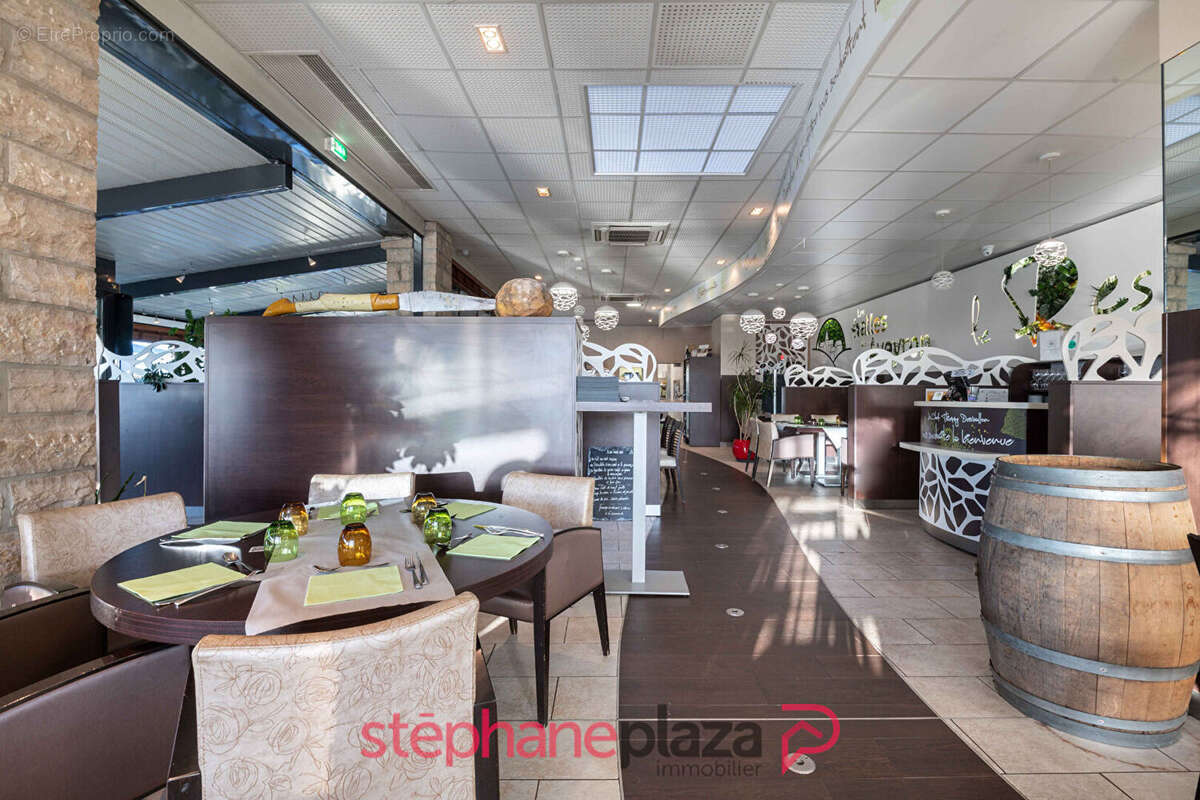 Commerce à ONET-LE-CHATEAU