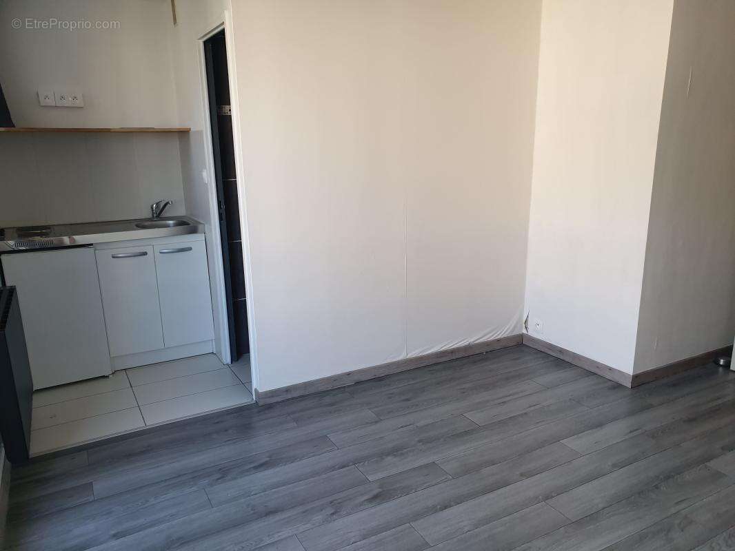 Appartement À Vendre - photo 3