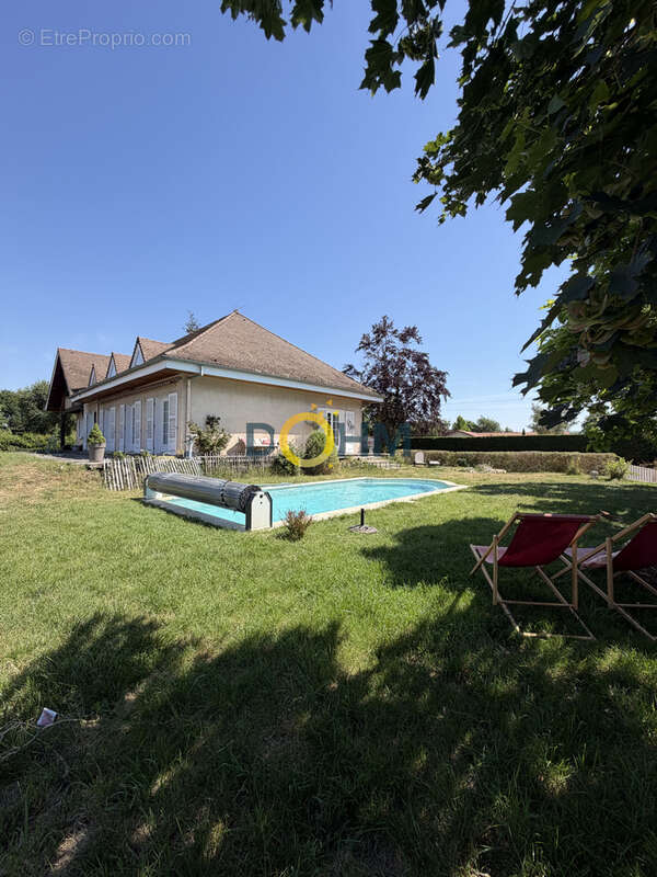 Maison à MONTROND-LES-BAINS