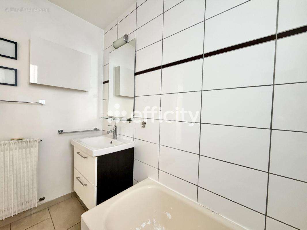 Appartement à PARIS-12E