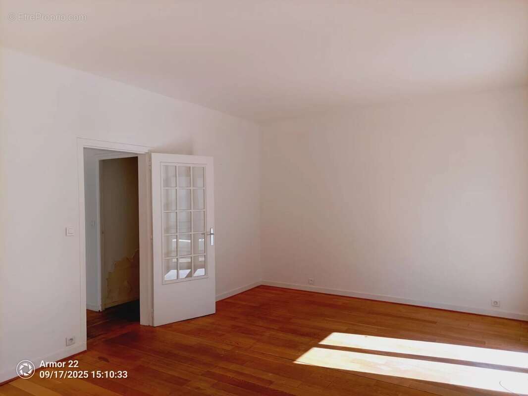 Appartement à CHARENTON-LE-PONT