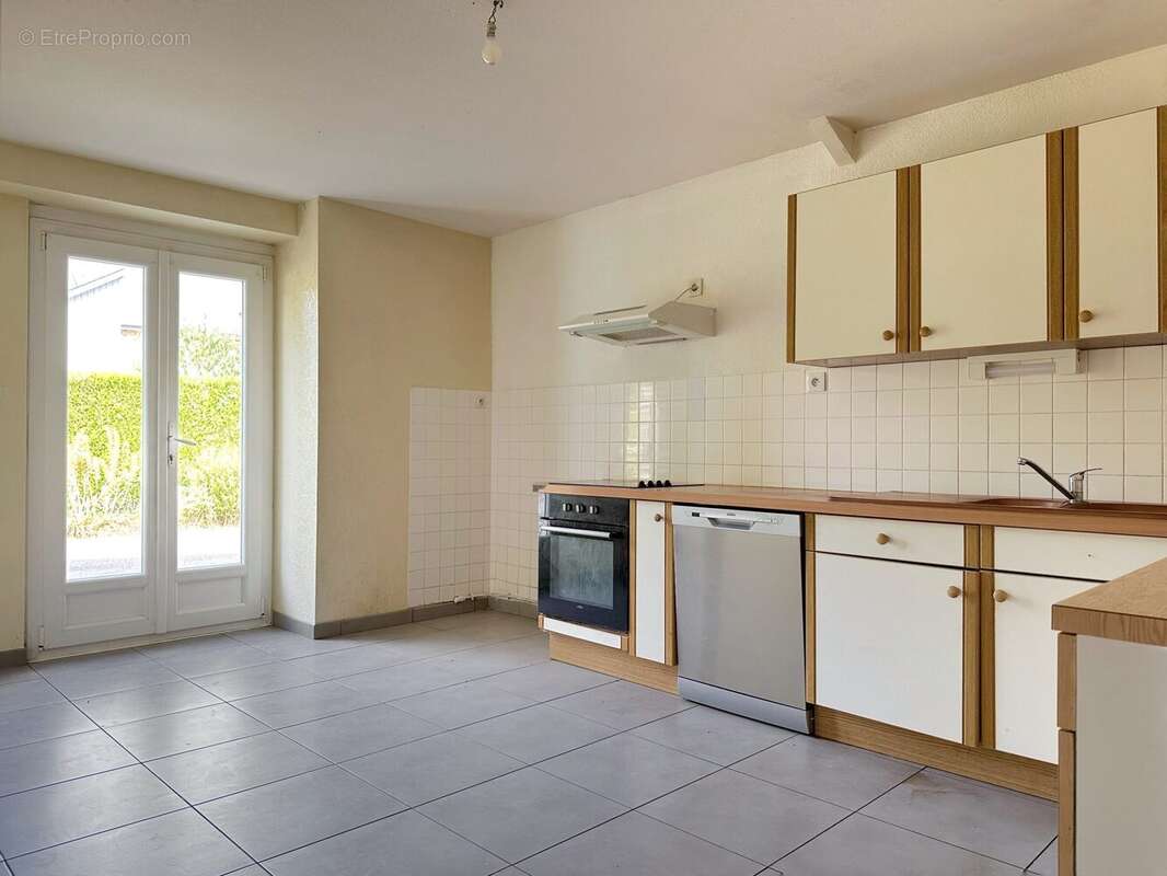 Maison 95 m² à Bain-De-Bretagne  - photo 5