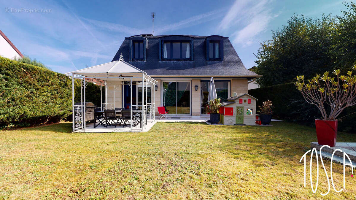 Maison à THIAIS