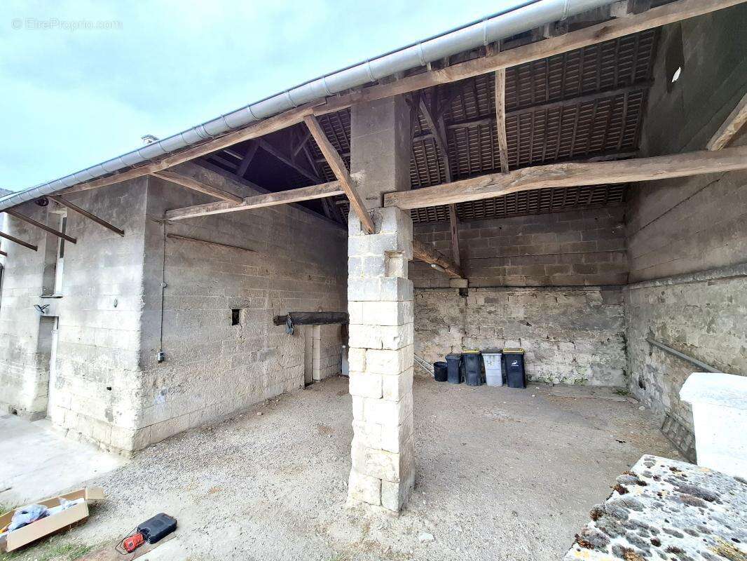 Maison + cellule commerciale = de 239 m², 5 chambres, a vendre proche cuise la motte (60350) - - photo 14