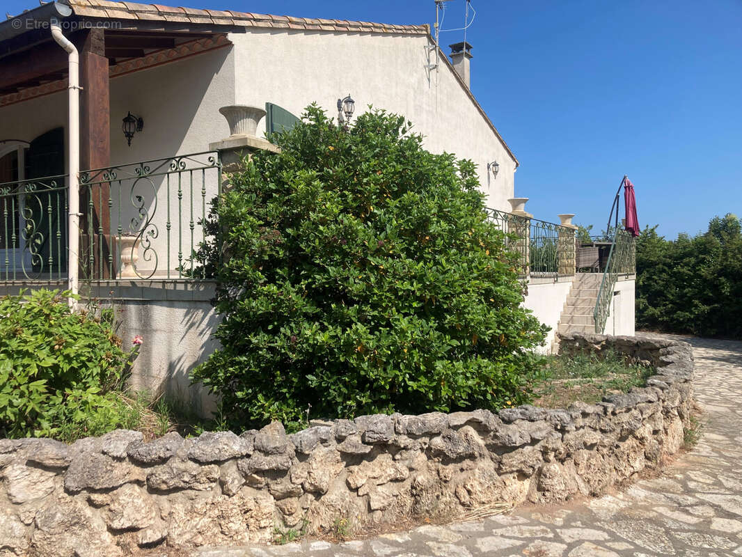 Maison à DOUZENS