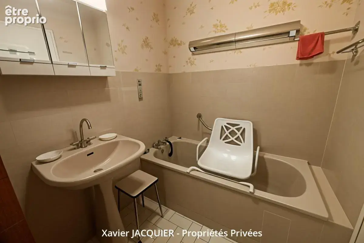 Maison plain-pied - 4 pièces - 78,6 m² - DOULON - photo 7