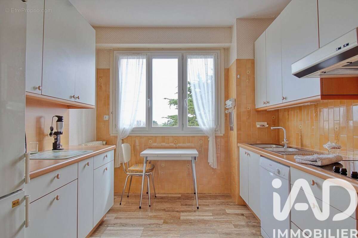 Photo 3 - Appartement à AVRILLE