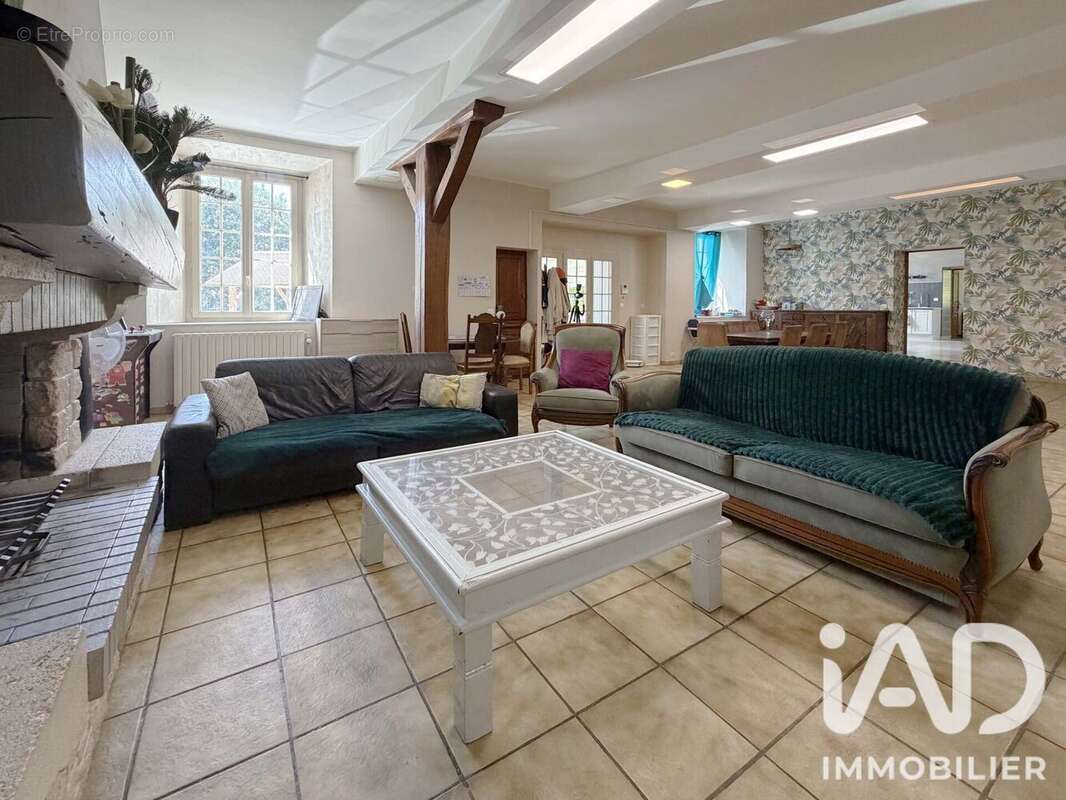 Maison 225 m² à Guignes  - photo 8
