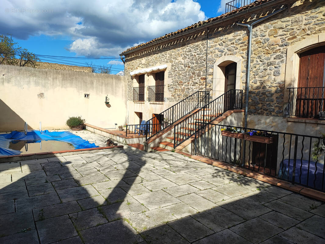 Maison à AZILLE