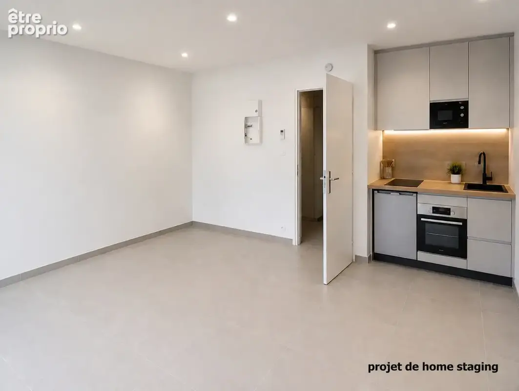 Appartement à rénover avec beau potentiel, quartier calme proche des plages - photo 4