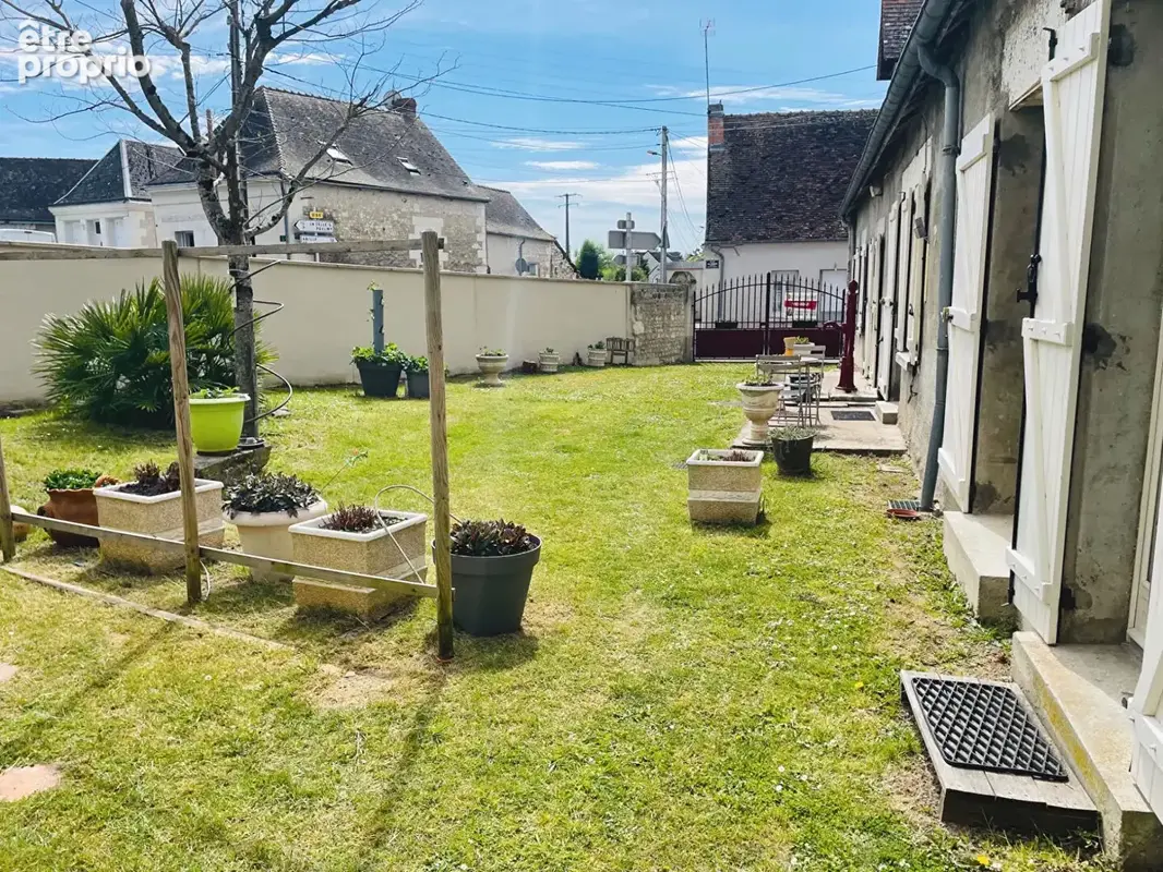 Longère en pierre 180 m² avec dépendances / Charme de l'ancien à Cussay - photo 16