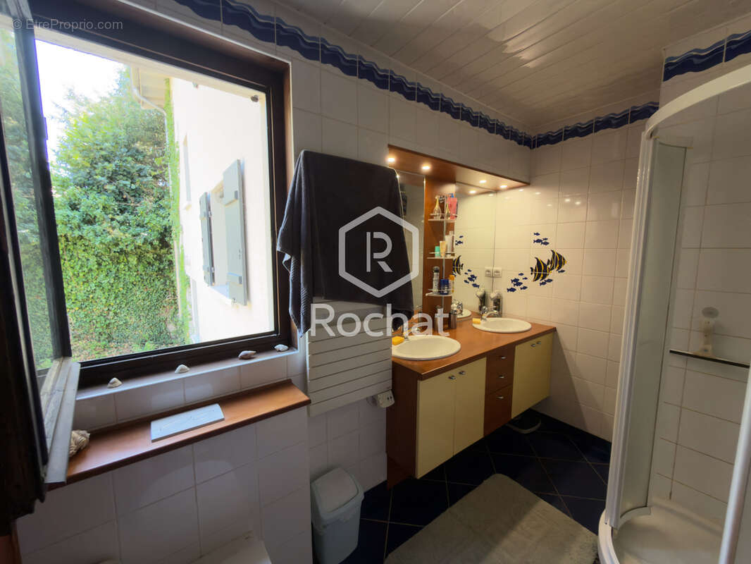 Viager occupé sur 10 ans Ensemble immobilier de 155 m2 à La Tour en Jarez (42580) - photo 18