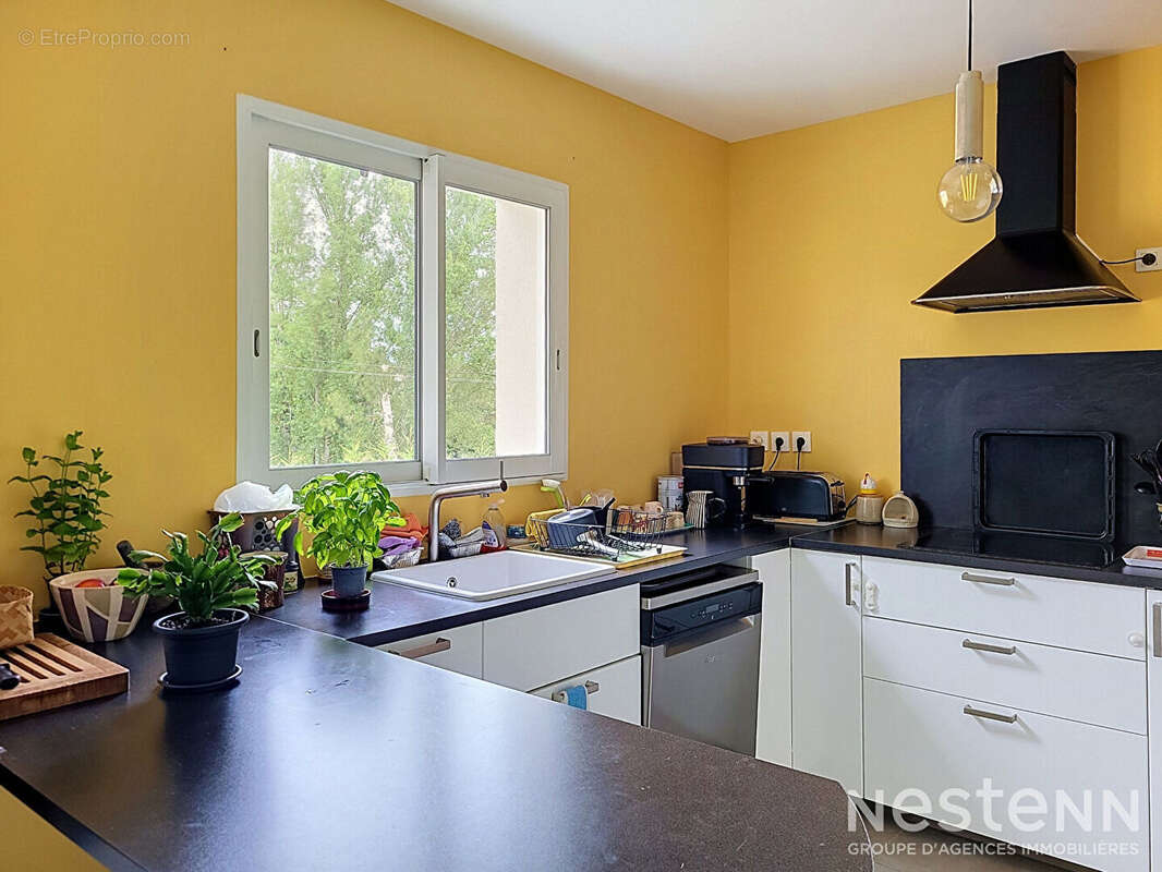 A Vendre Maison contemporaine de plain-pied avec trois chambres, garage et jardin à Condom - photo 8