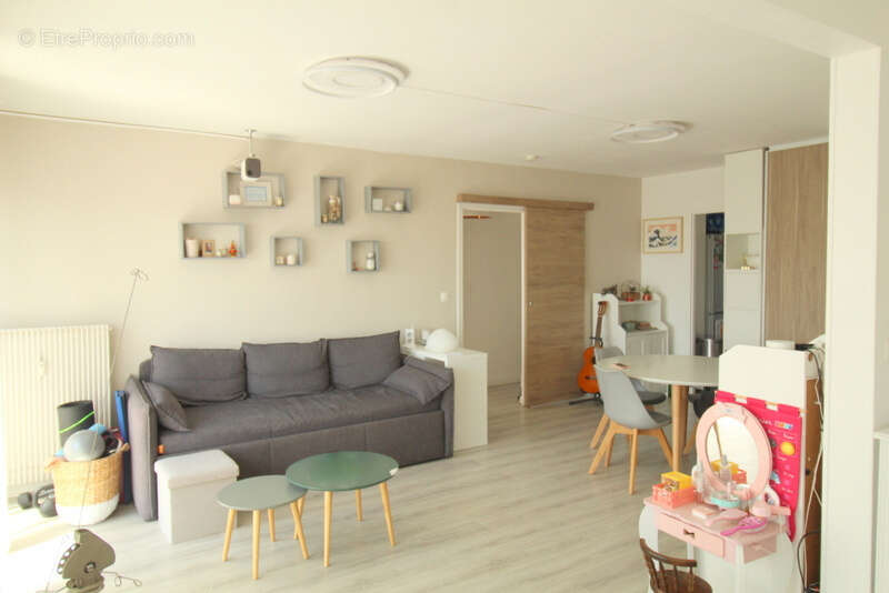 Appartement T3 dernier étage  GEX - photo 10