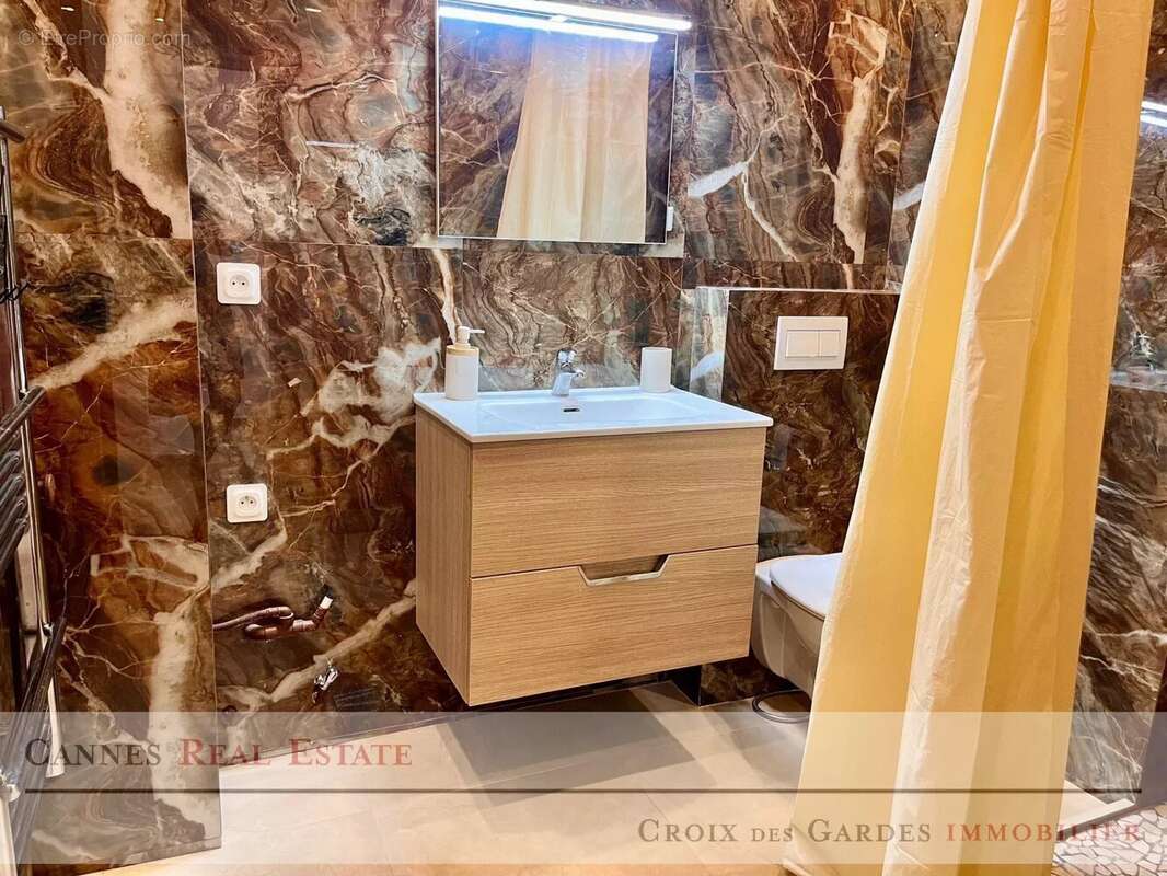 Appartement à CANNES