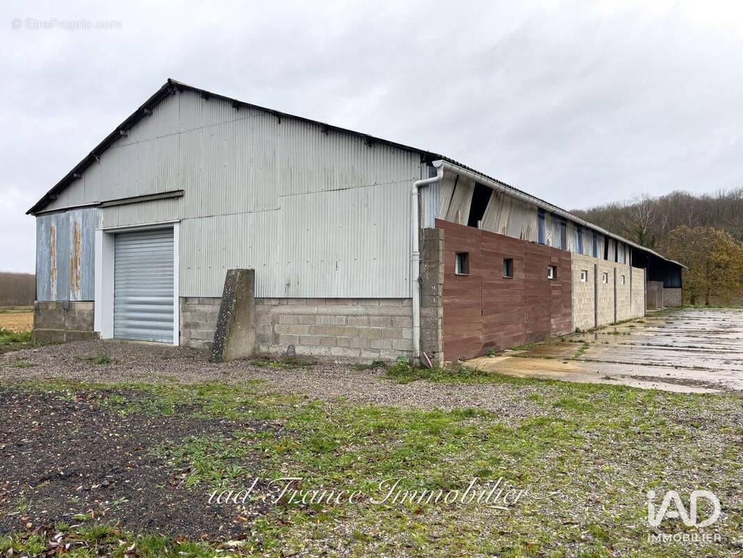 Photo 1 - Commerce à BERVILLE