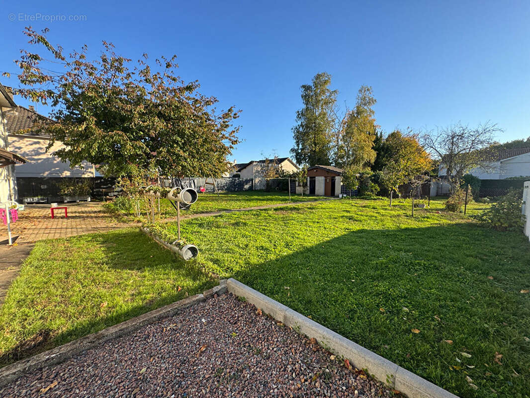 Maison à FONTAINE-LE-COMTE