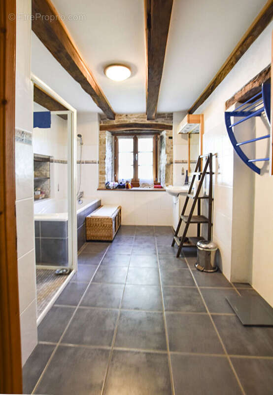 Maison 234 m2 Pleine de Charme et de cachet - photo 17