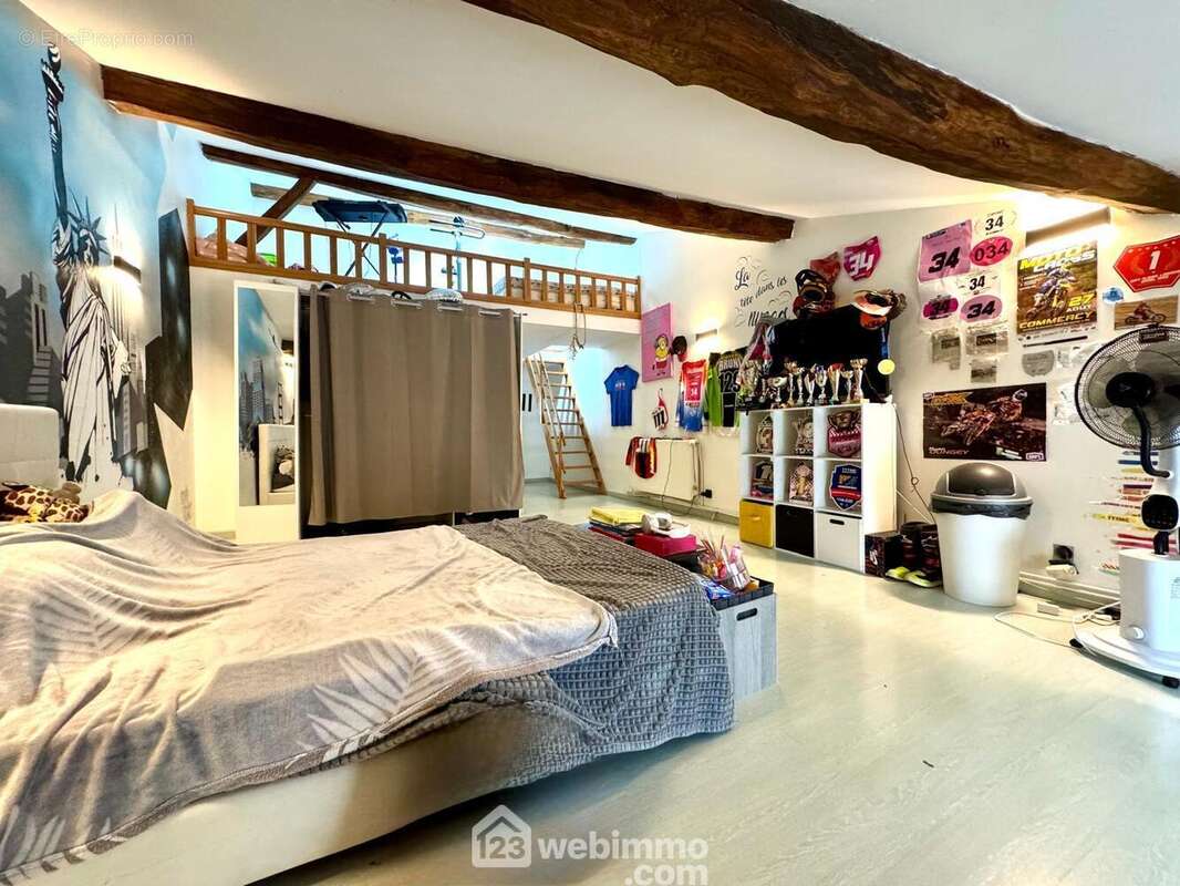 Maison à VIGNEULLES-LES-HATTONCHATEL