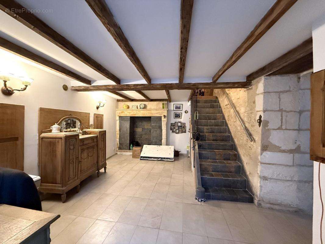 Maison à BOURDEILLES