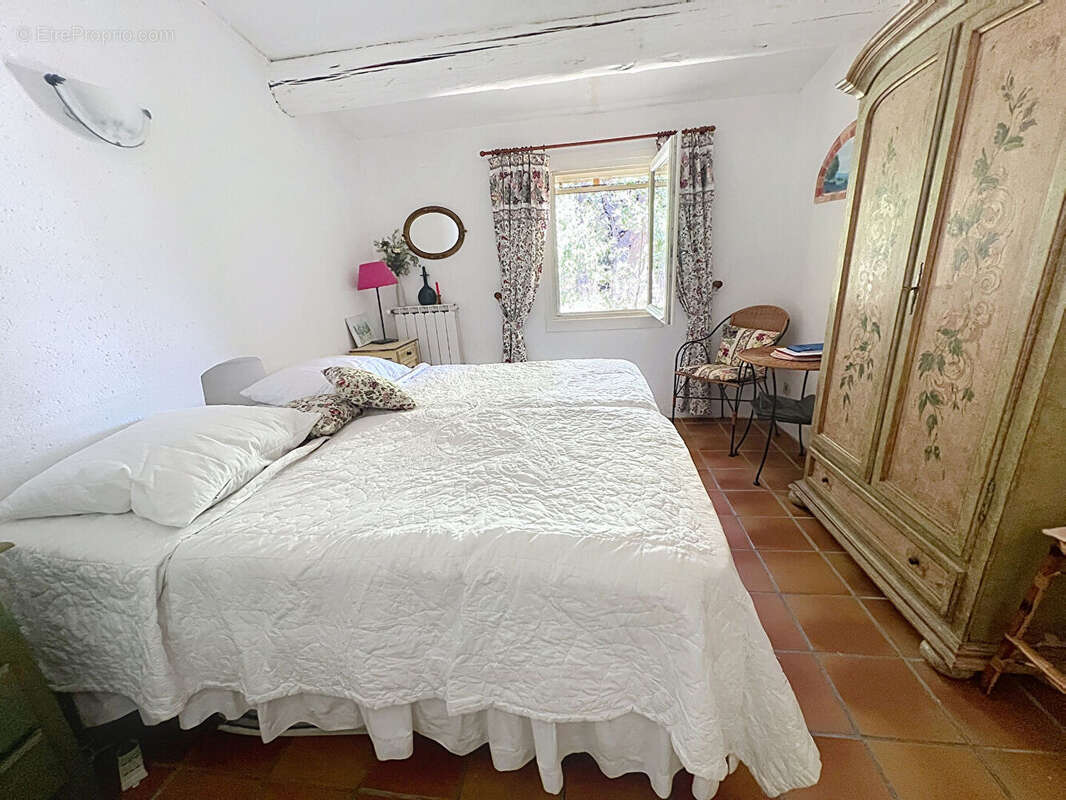 Maison à CABRIERES-D'AIGUES