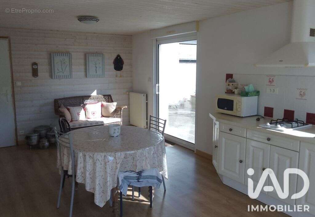 Maison 101 m² à Le Poire-Sur-Vie  - photo 5
