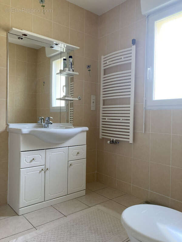 Maison à DONVILLE-LES-BAINS