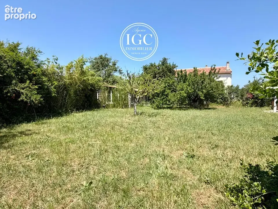 Terrain à CHATEAUNEUF-LES-MARTIGUES