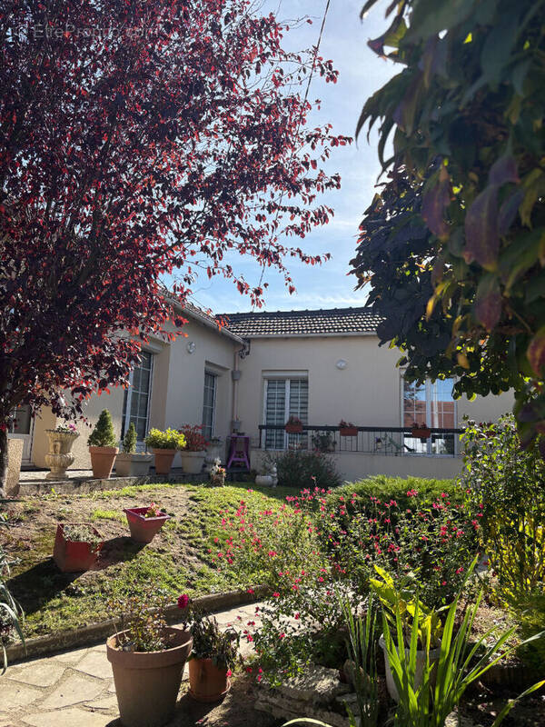 Maison à LE BLANC-MESNIL