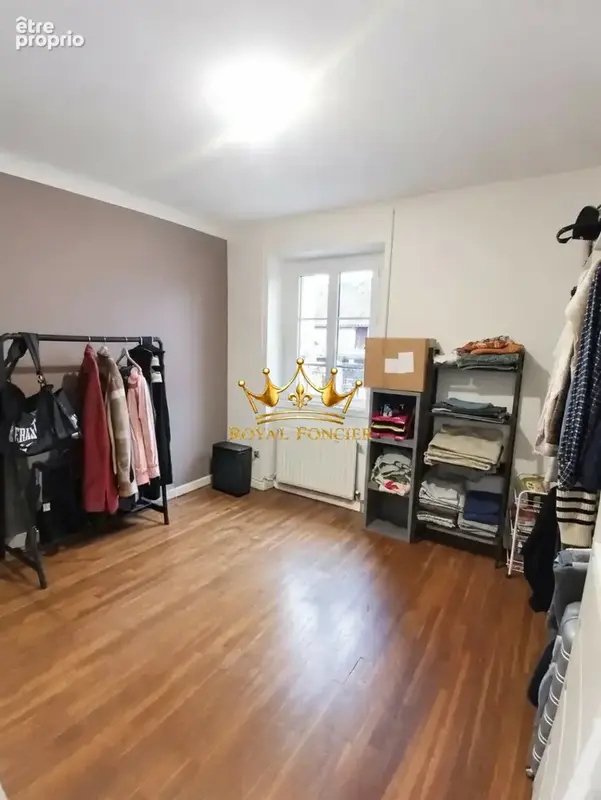 Etage : chambre 2 de 12 m2 