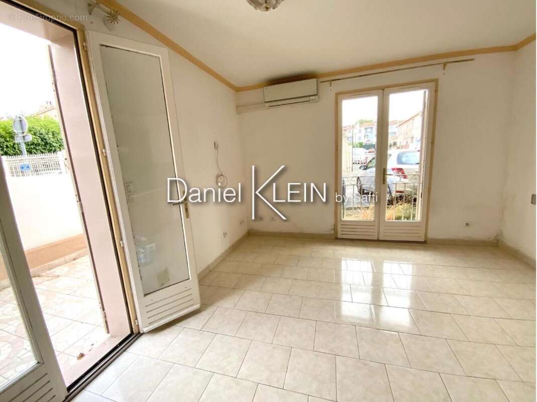 Photo 2 - Appartement à PUGET-SUR-ARGENS