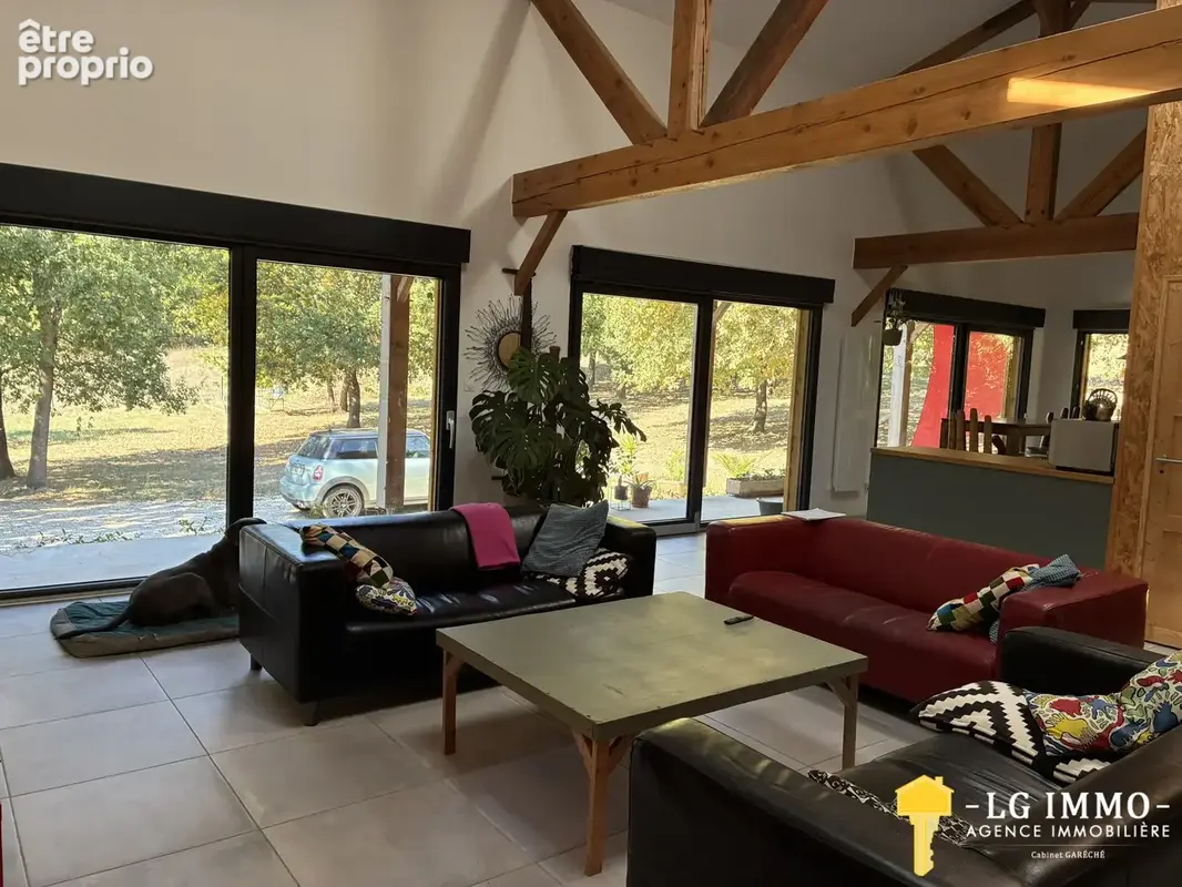 Maison contemporaine en bois, 3 chambres avec leur salle d'eau, jardin 3800 m2 - photo 6
