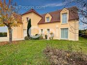 Maison à SAINTE-GEMME-MORONVAL