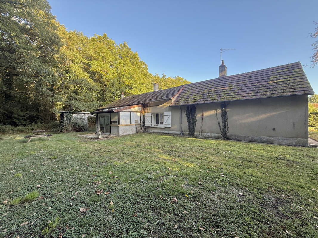 Maison à CHAUMONT-SUR-LOIRE