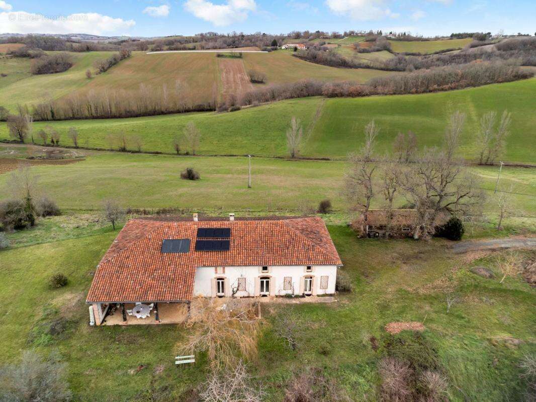 Maison à CASTELNAU-PICAMPEAU