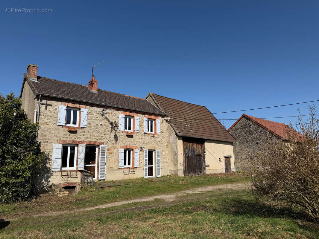 Maison à LA PETITE-MARCHE