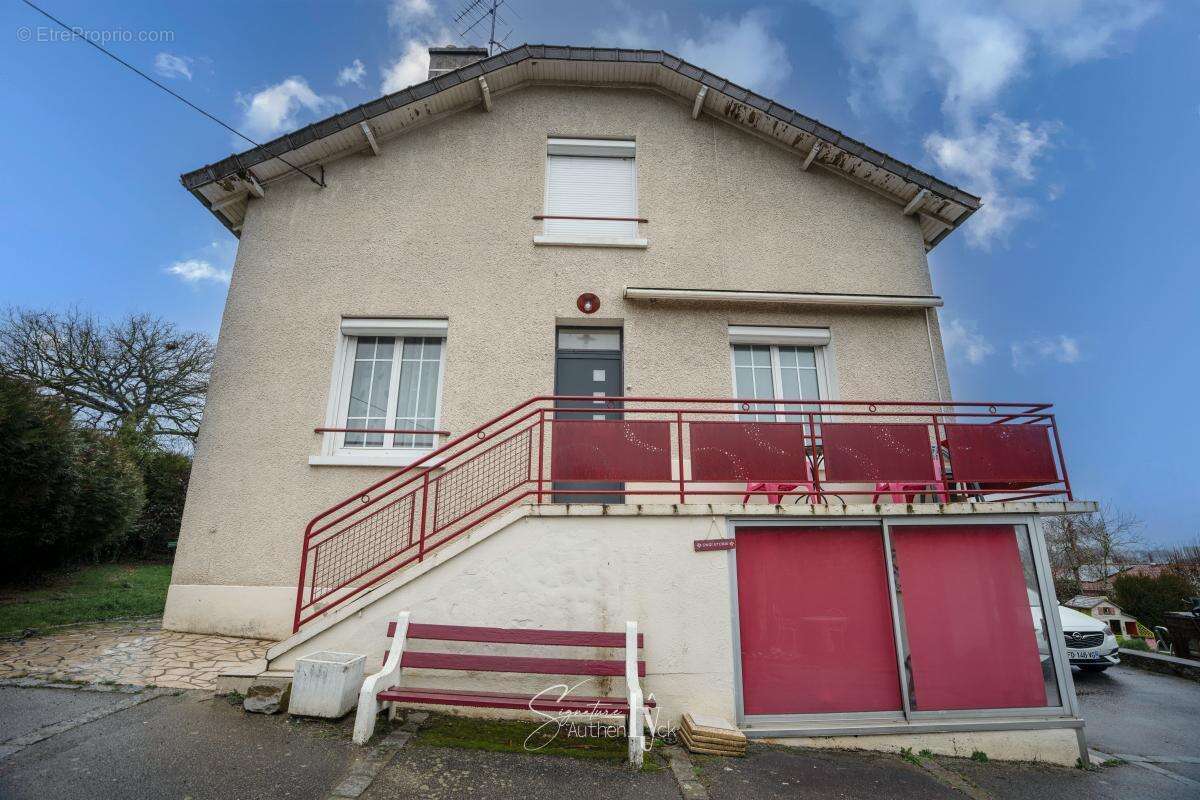 Maison à CONDAT-SUR-VIENNE