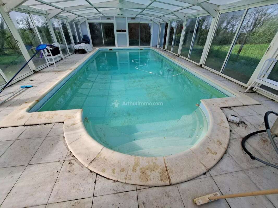 Maison à SAINTE-CROIX