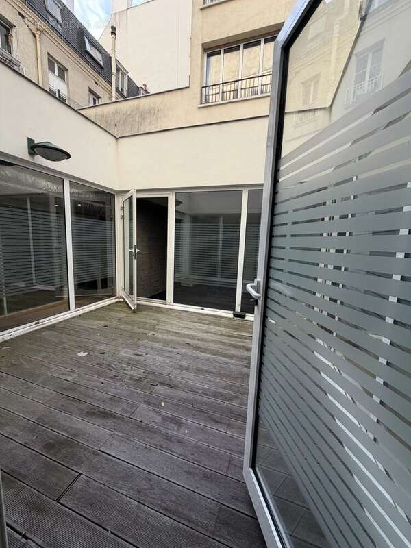 Commerce à PARIS-17E