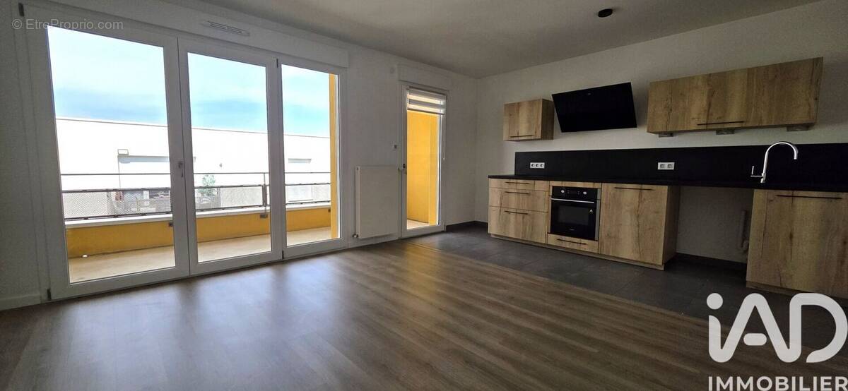 Photo 1 - Appartement à BEZANNES