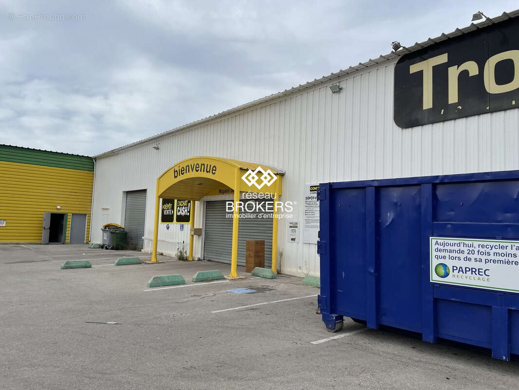 Commerce à MARIGNANE