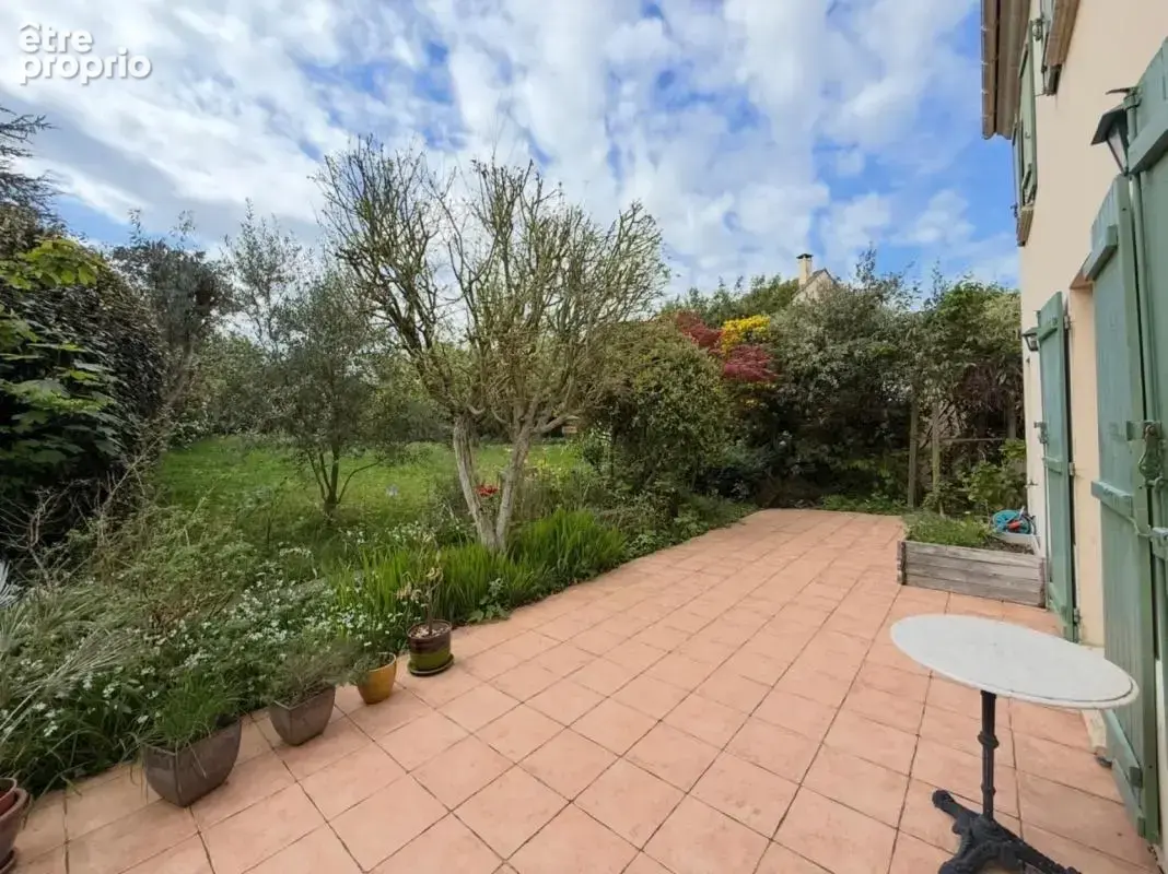 THOIRY Maison familiale 4 chambres avec jardin - photo 4